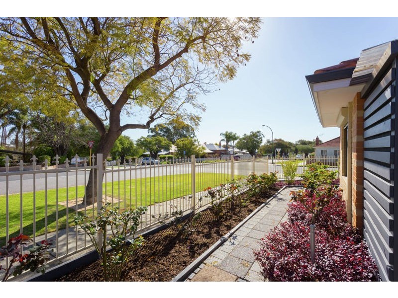 100 Hubert Street, East Victoria Park WA 6101