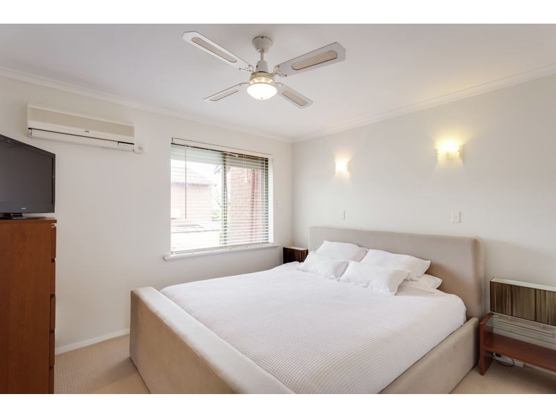 3/7 Mount Henry Road, Como WA 6152