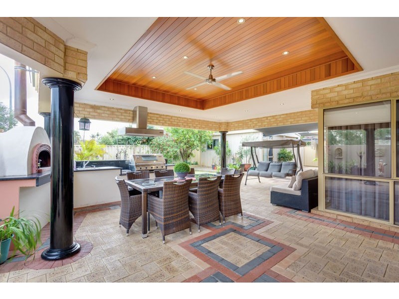 63 Kilkenny Circle, Waterford WA 6152