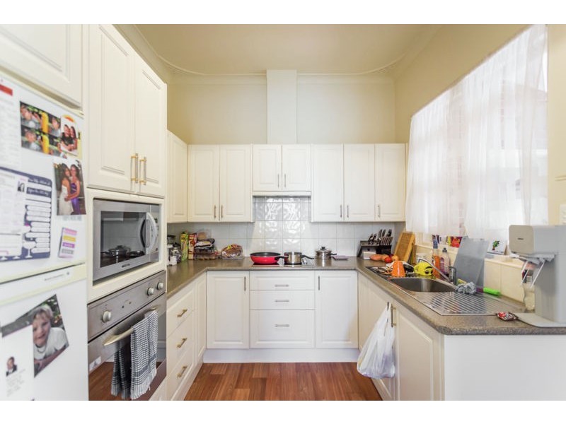 20 Crawshaw Crescent, Manning WA 6152