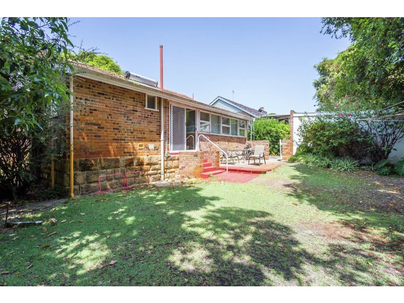 20 Crawshaw Crescent, Manning WA 6152