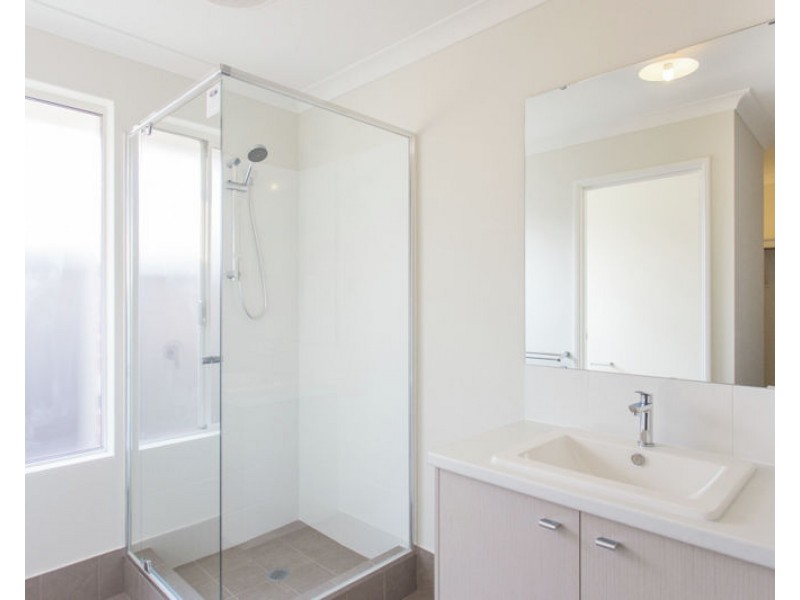 21 Fitzroy Street, Queens Park WA 6107