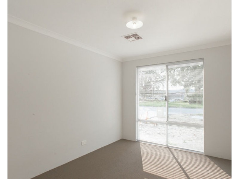 21 Fitzroy Street, Queens Park WA 6107