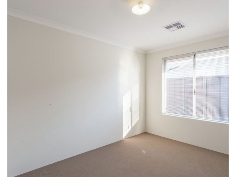 21 Fitzroy Street, Queens Park WA 6107
