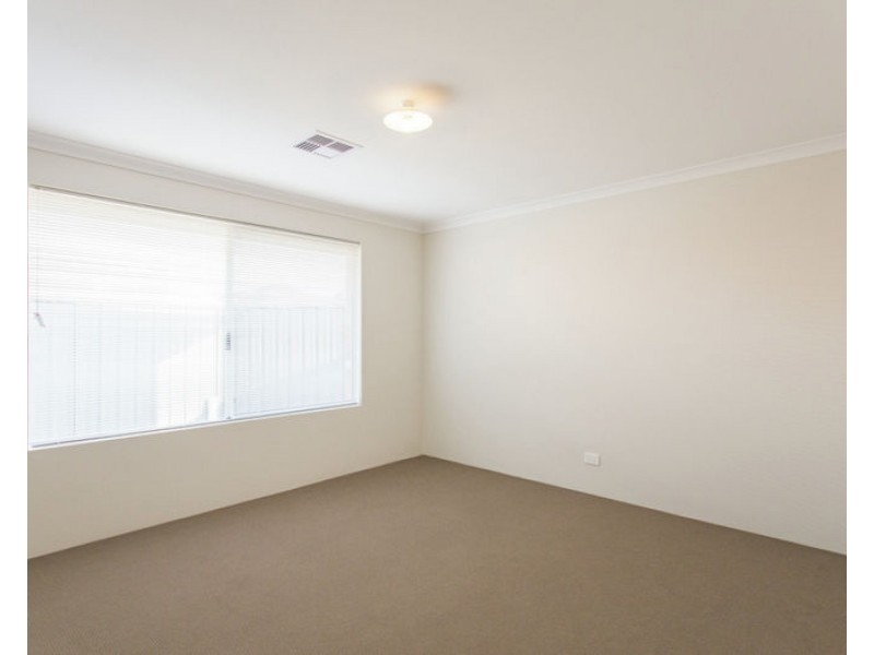 21 Fitzroy Street, Queens Park WA 6107