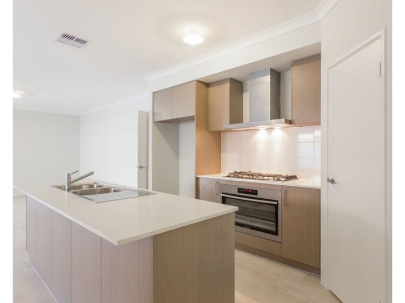 21 Fitzroy Street, Queens Park WA 6107