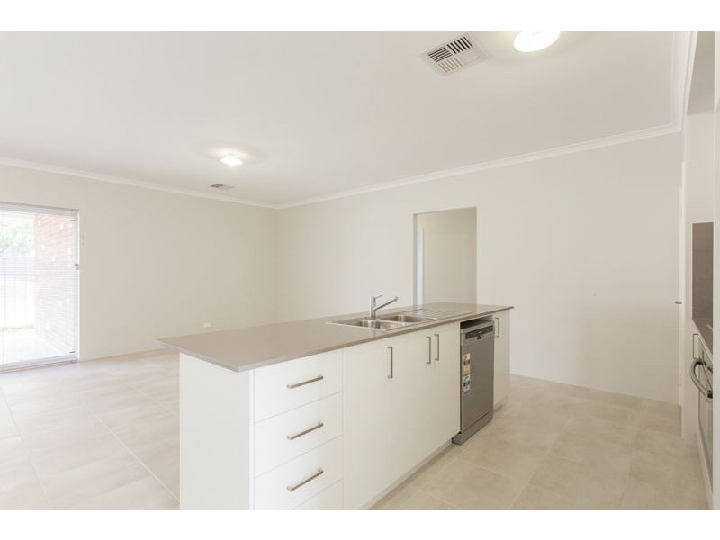 21A Fitzroy Street, Queens Park WA 6107