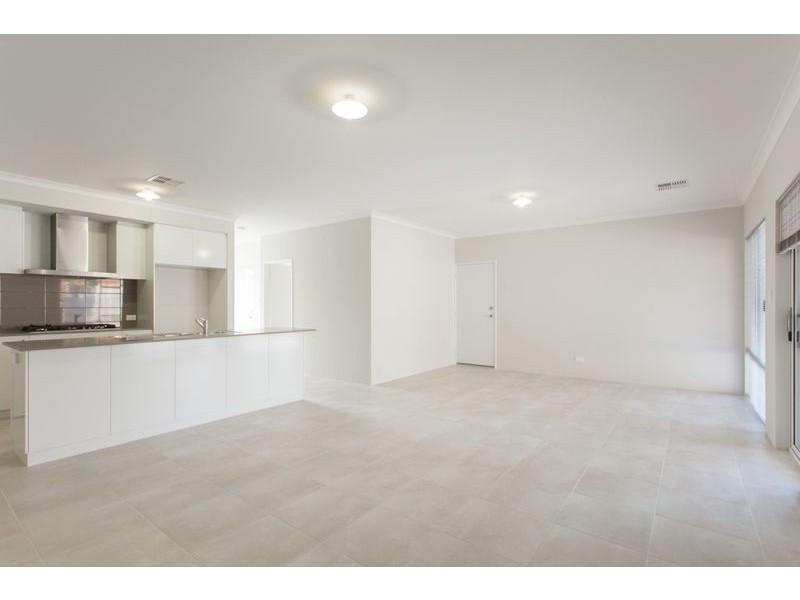 21A Fitzroy Street, Queens Park WA 6107