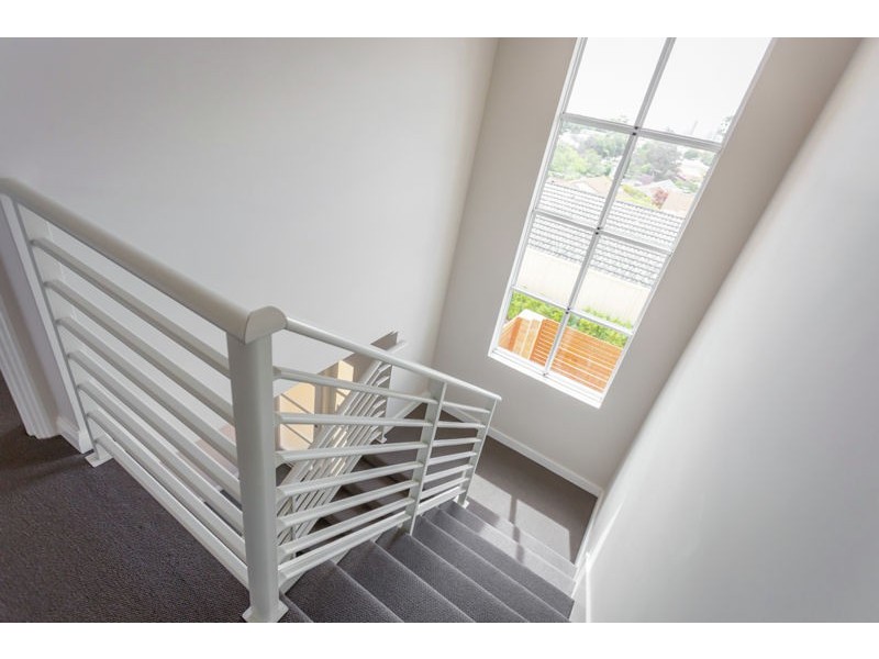 2/174 Gwenyfred Road, Kensington WA 6151