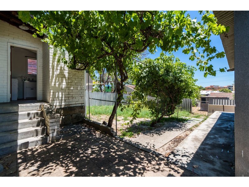 81 Alvah Street, St James WA 6102