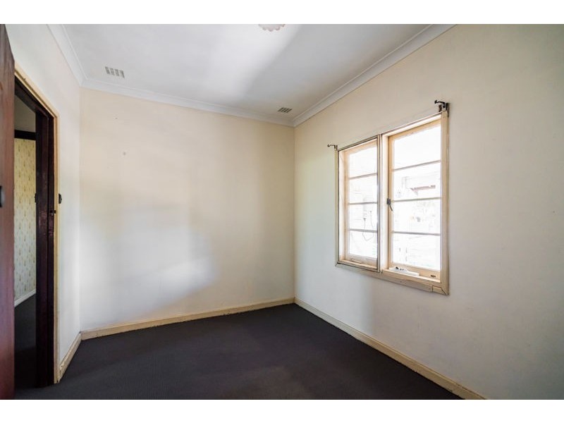 81 Alvah Street, St James WA 6102