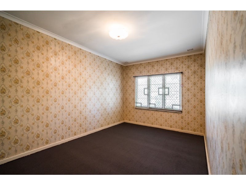 81 Alvah Street, St James WA 6102