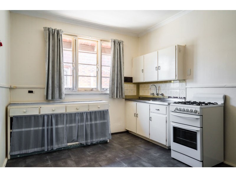 81 Alvah Street, St James WA 6102