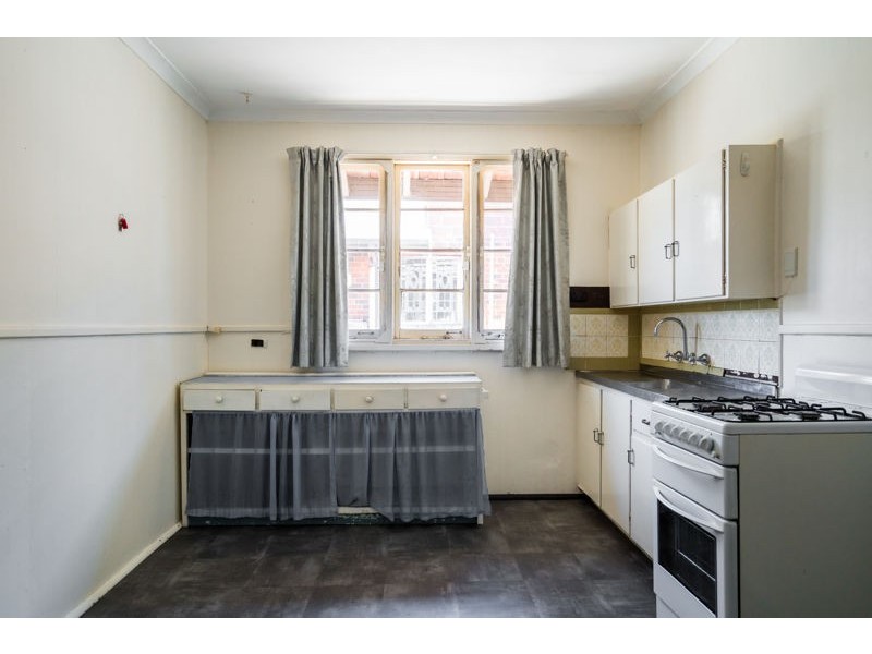 81 Alvah Street, St James WA 6102