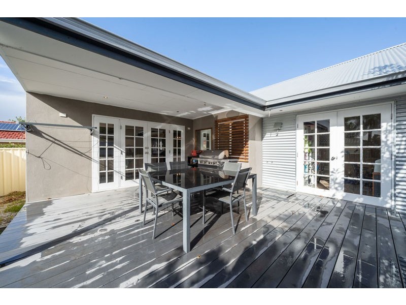 138 Manning Road, Manning WA 6152