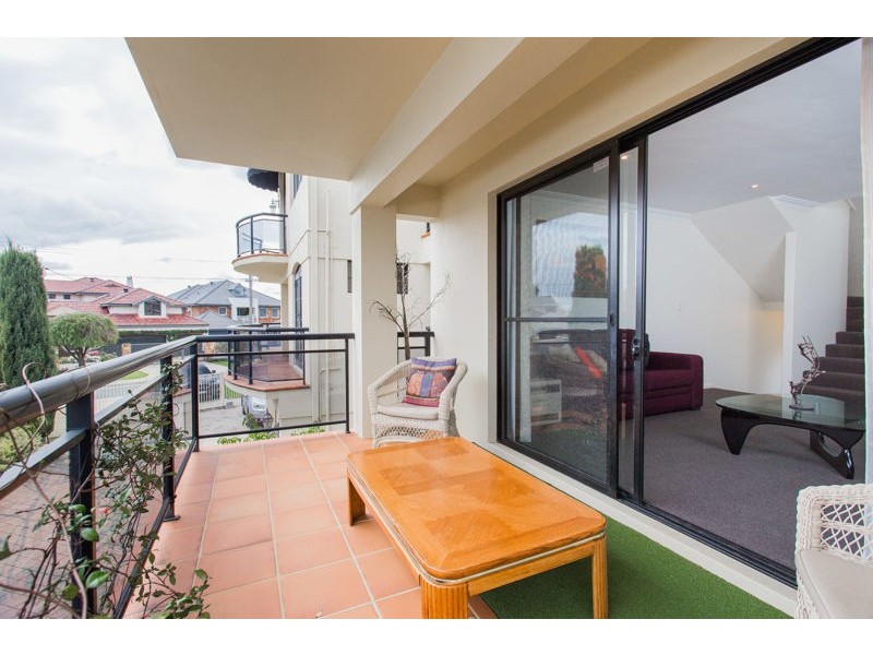 2/40 Swanview Terrace, South Perth WA 6151