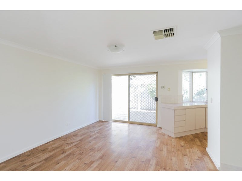 2/52 Carnarvon Street, East Victoria Park WA 6101