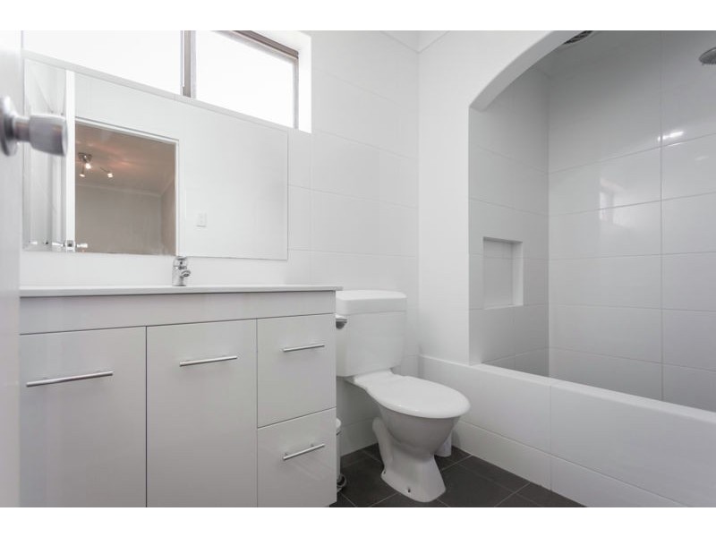 1/98 Clydesdale Street, Como WA 6152