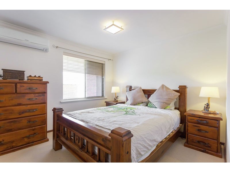 1/98 Clydesdale Street, Como WA 6152