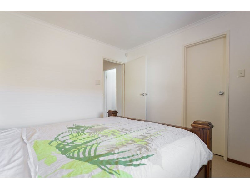 1/98 Clydesdale Street, Como WA 6152