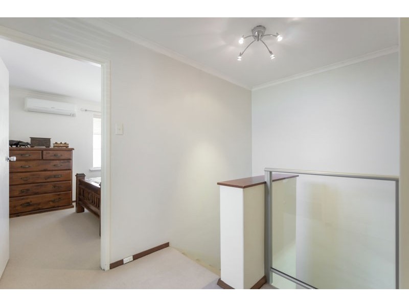 1/98 Clydesdale Street, Como WA 6152