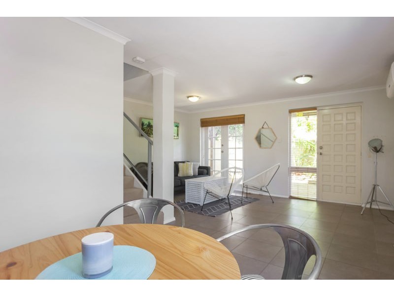 1/98 Clydesdale Street, Como WA 6152