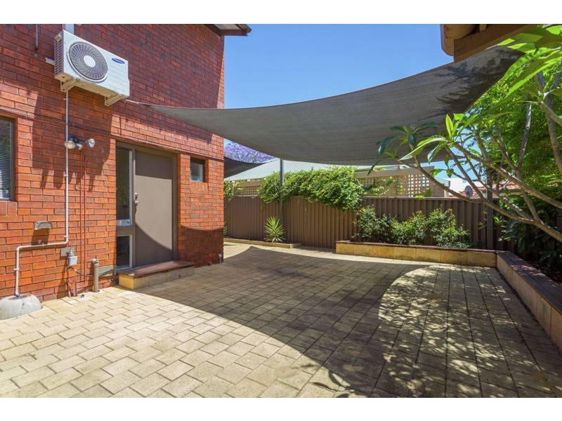 1/98 Clydesdale Street, Como WA 6152