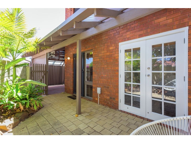 1/98 Clydesdale Street, Como WA 6152
