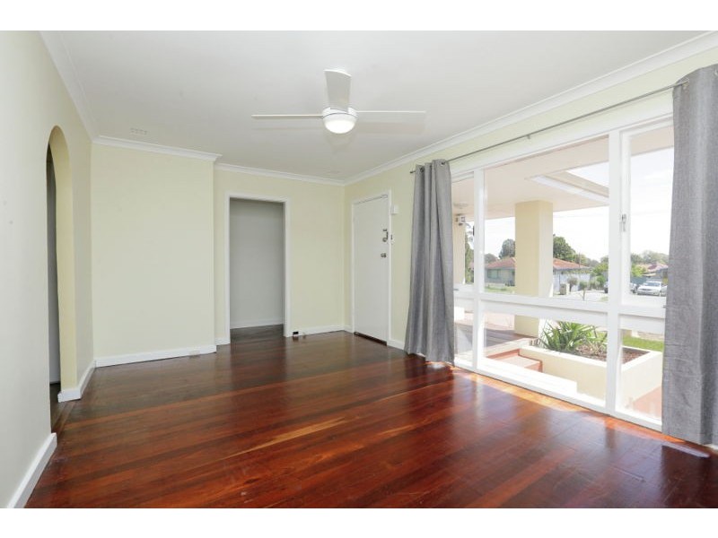 36 Clenham Way, Kelmscott WA 6111