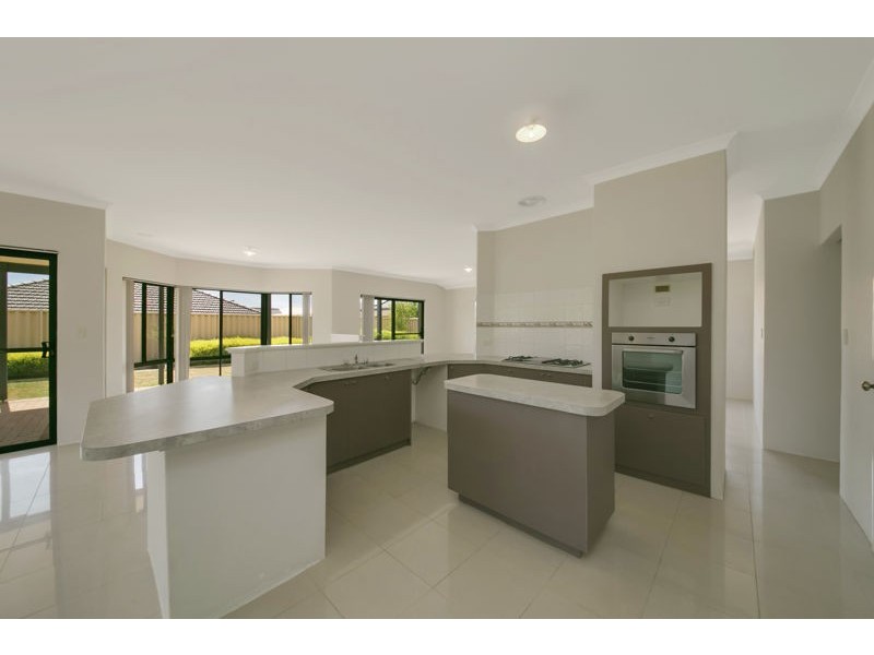 27 Jouissance Bend, Atwell WA 6164
