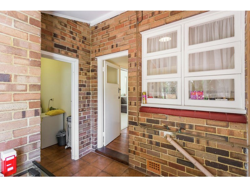 20 Crawshaw Crescent, Manning WA 6152