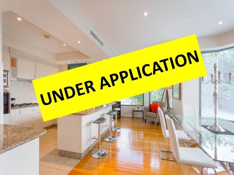 1/10 Kings Park Avenue, Crawley WA 6009