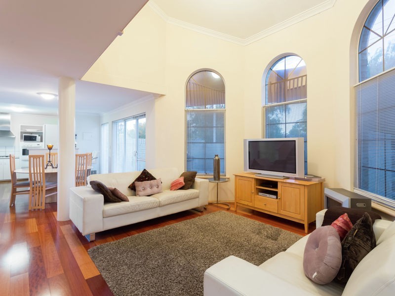 1/4 Bessell Avenue, Como WA 6152
