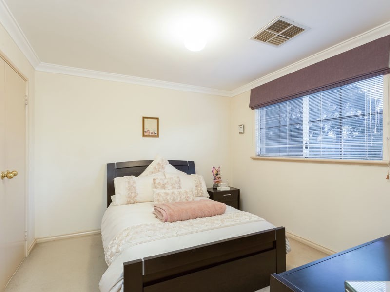 1/4 Bessell Avenue, Como WA 6152