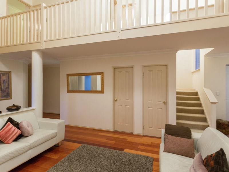 1/4 Bessell Avenue, Como WA 6152