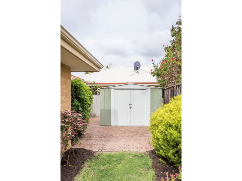 8A Letchworth Centre Avenue, Salter Point WA 6152