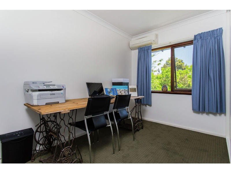 4/4 Lawrence Street, Como WA 6152