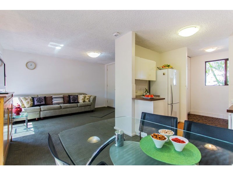 4/4 Lawrence Street, Como WA 6152