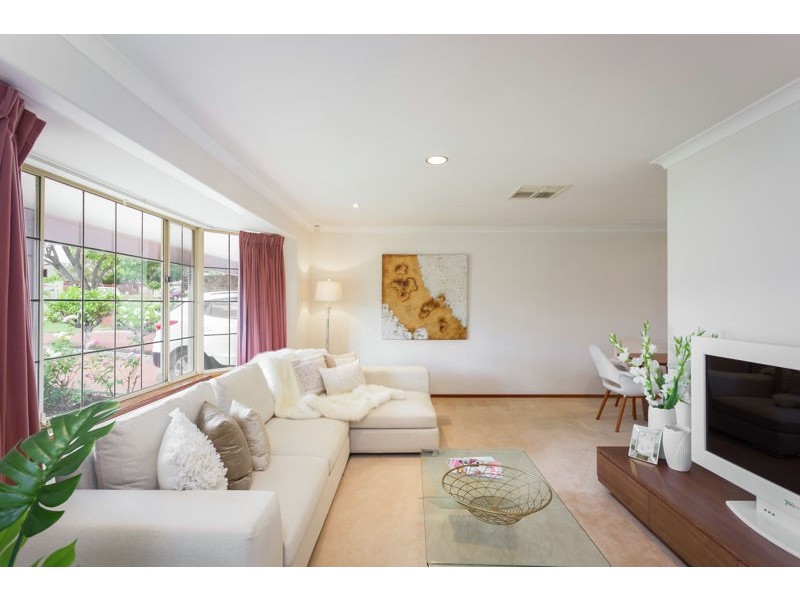 26 Marcus Avenue, Booragoon WA 6154