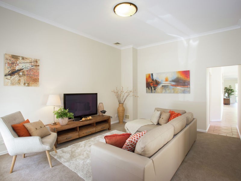 8A Pepler Avenue, Salter Point WA 6152