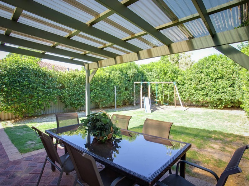 8A Pepler Avenue, Salter Point WA 6152