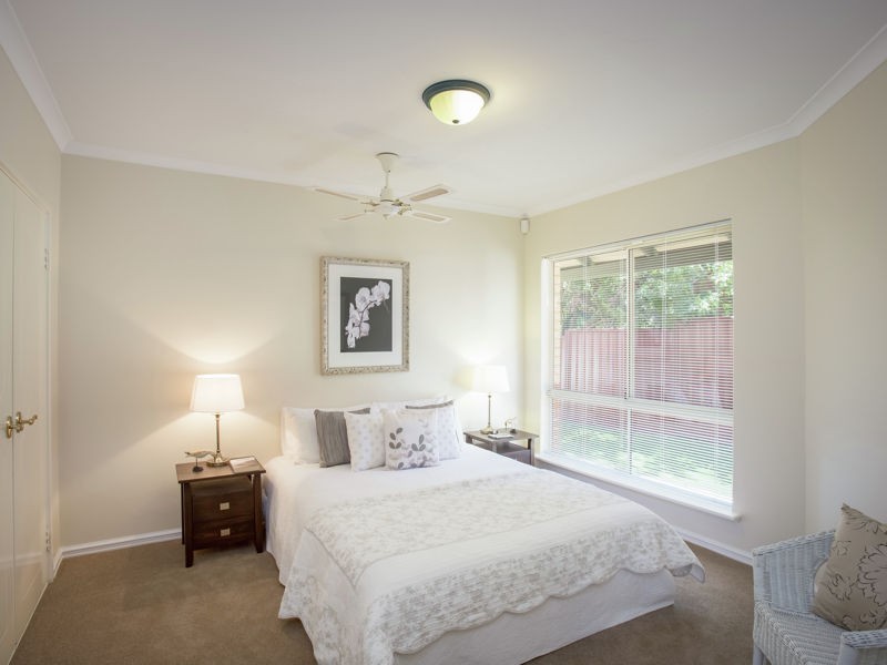 8A Pepler Avenue, Salter Point WA 6152