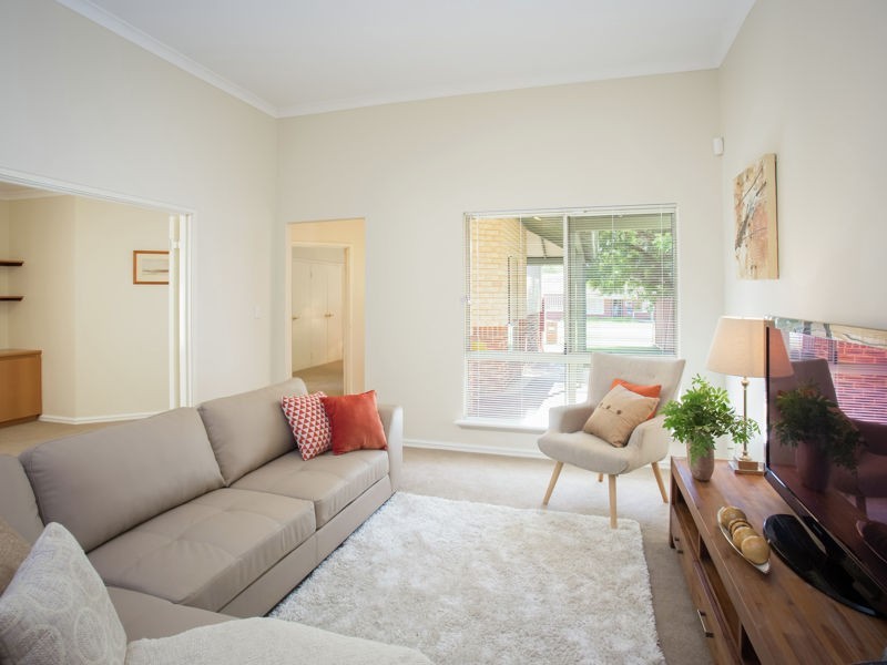 8A Pepler Avenue, Salter Point WA 6152