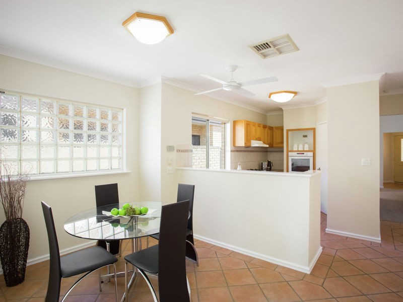 8A Pepler Avenue, Salter Point WA 6152