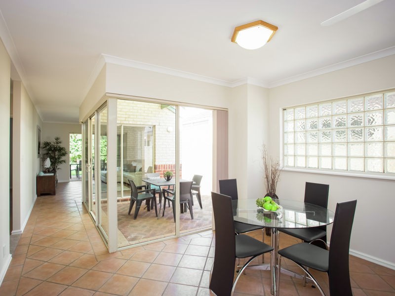 8A Pepler Avenue, Salter Point WA 6152