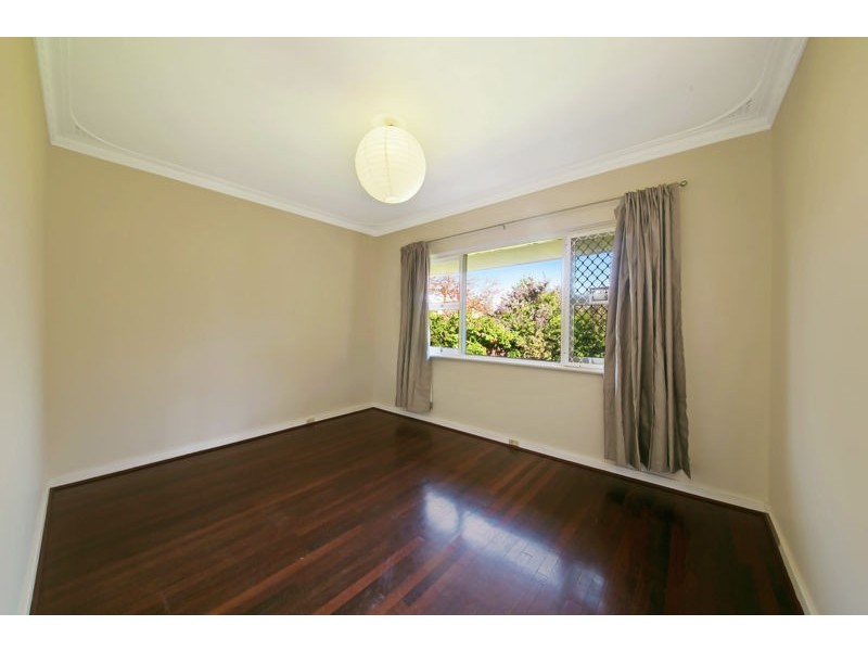 22 Paget Street, Hilton WA 6163