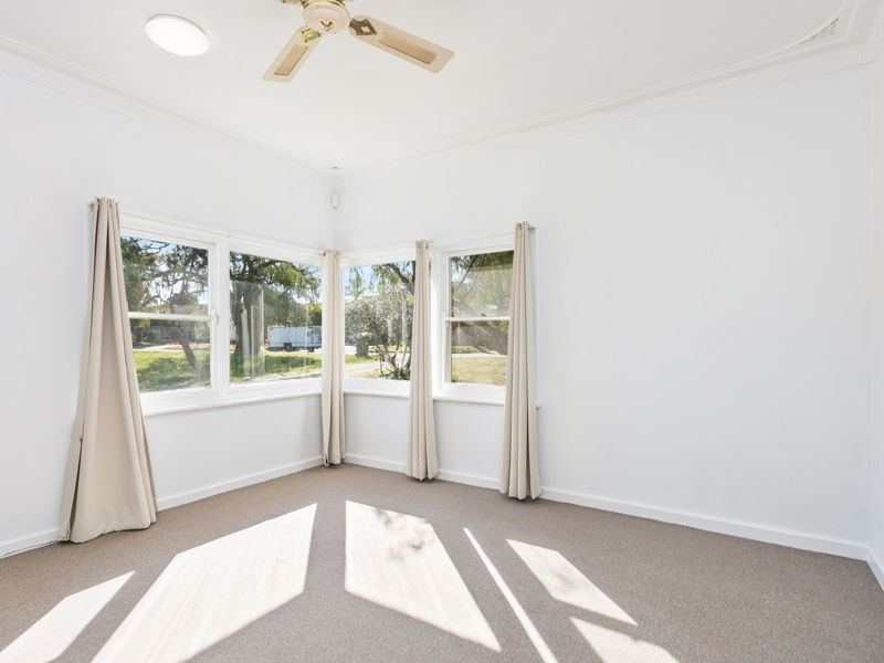 5 Monash Avenue, Como WA 6152