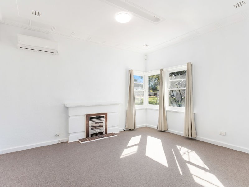 5 Monash Avenue, Como WA 6152