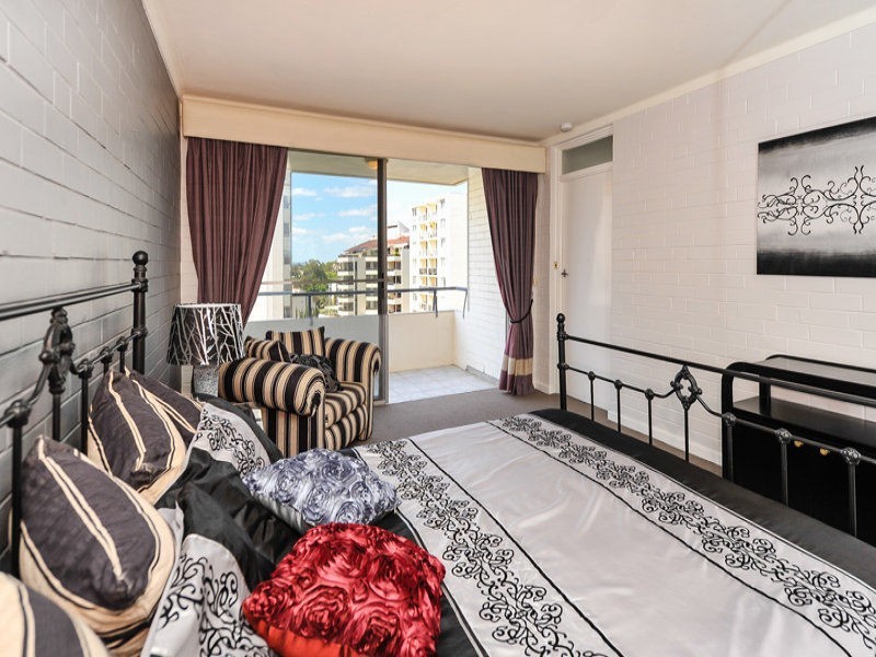 63/154 Mill Point Road, South Perth WA 6151