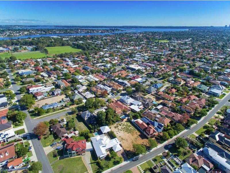 25b Sulman Avenue, Salter Point WA 6152